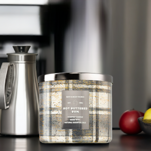 Bath & Body Works Hot Buttered Rhum Candle