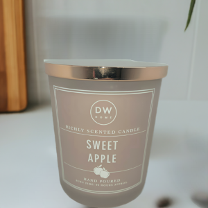 DW Home Sweet Apple Candle