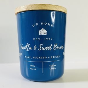 vanilla and sweet berries candle