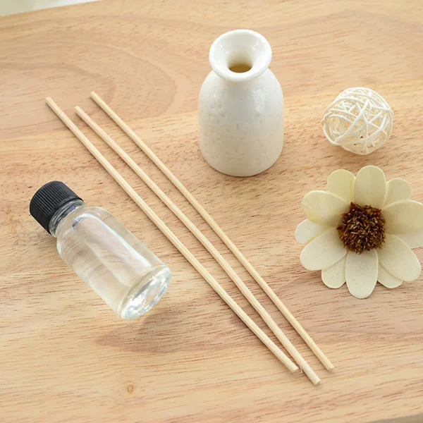 Reed Diffuser Set With Fragrance Scent Aroma Perfume Oils - Image 2